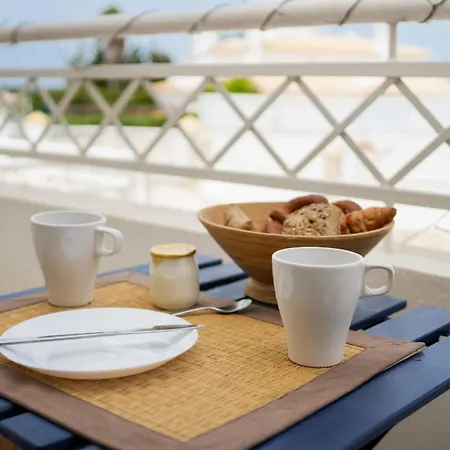 Sunny Terrace Townhouse By Ocvillas